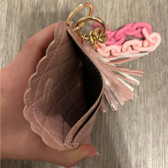 Pink wallet / card holder with two shaded wristlet, gold clasps and pink tassel - Picture 4 of 4